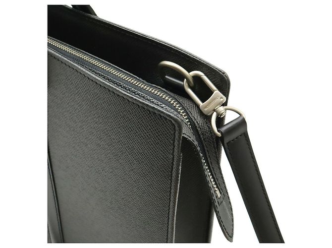 Valigetta Louis Vuitton Taiga Nero - vista 4