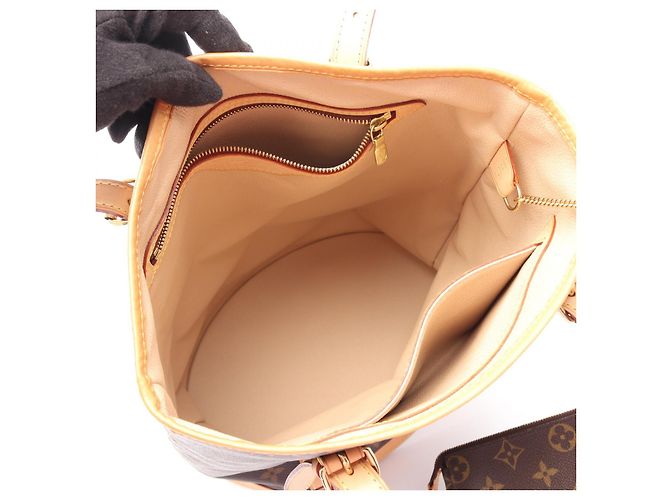 Borsa a tracolla Louis Vuitton Bucket GM in tela rivestita Monogram - vista 3