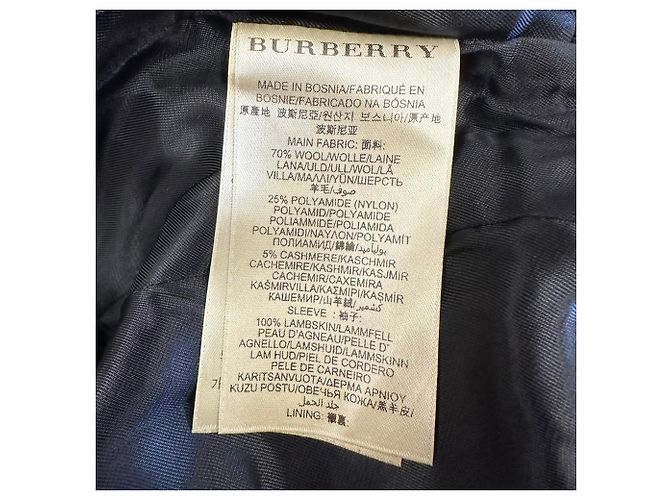 Doppelreihiger Burberry Brit Mantel aus schwarzer Wolle - Ansicht 7