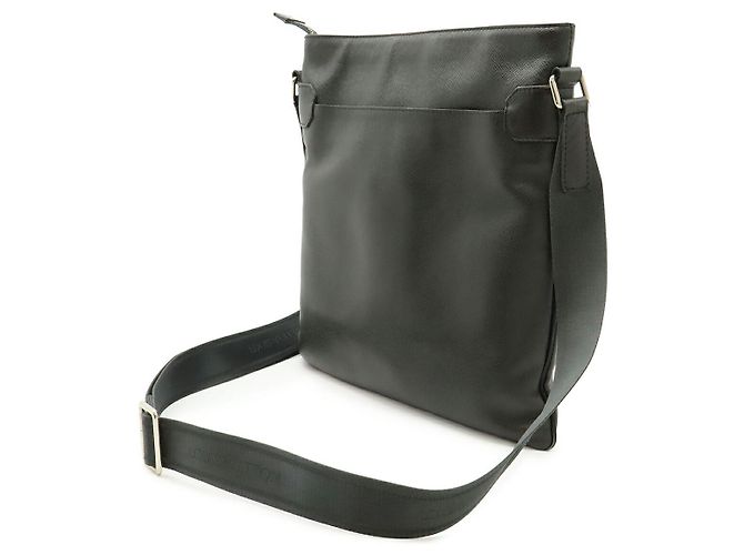 Borsa a tracolla Louis Vuitton Taiga Nero - vista 2