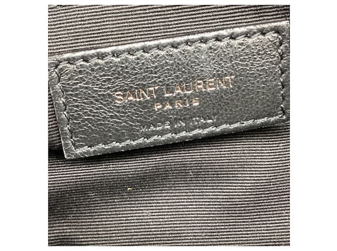 Niki Borsa Tote Saint Laurent Crinkled Matelasse Medium Monogram Nikki in pelle nera Nero - vista 10