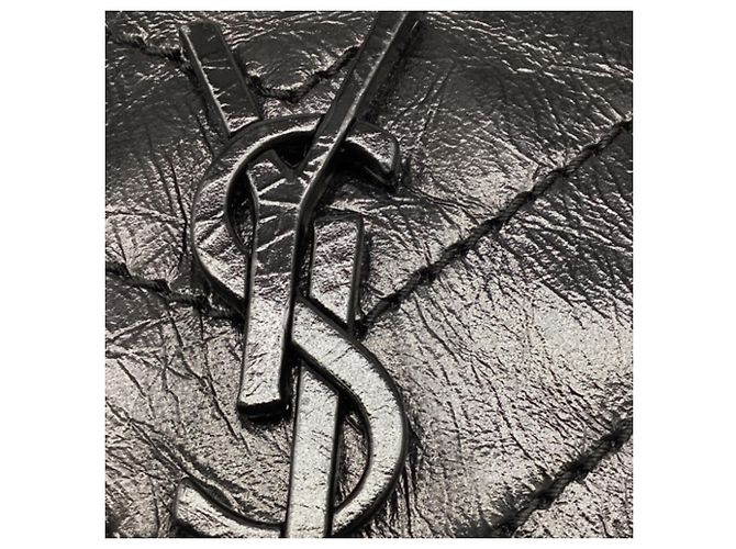 Niki Borsa Tote Saint Laurent Crinkled Matelasse Medium Monogram Nikki in pelle nera Nero - vista 6