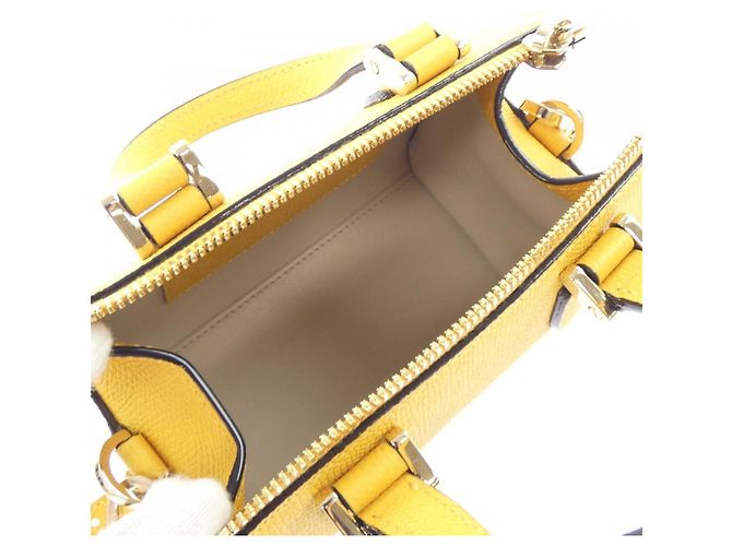 Borsa a tracolla Valextra Babila in pelle di vitello morbida Giallo - vista 6