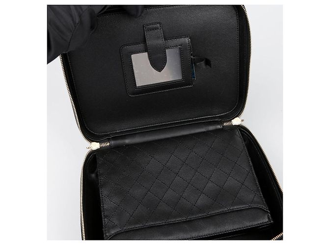Chanel Borsa Tote Grande e Borsa a Spalla in Caviar Nero - vista 7