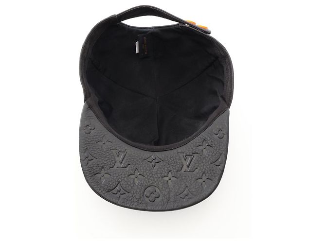 Cappello in pelle Louis Vuitton Monogram Cuir 1.0 Nero - vista 3