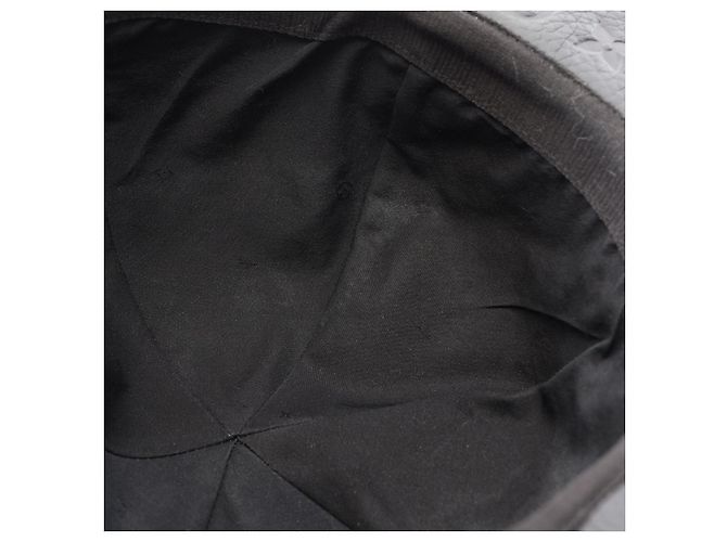Cappello in pelle Louis Vuitton Monogram Cuir 1.0 Nero - vista 9