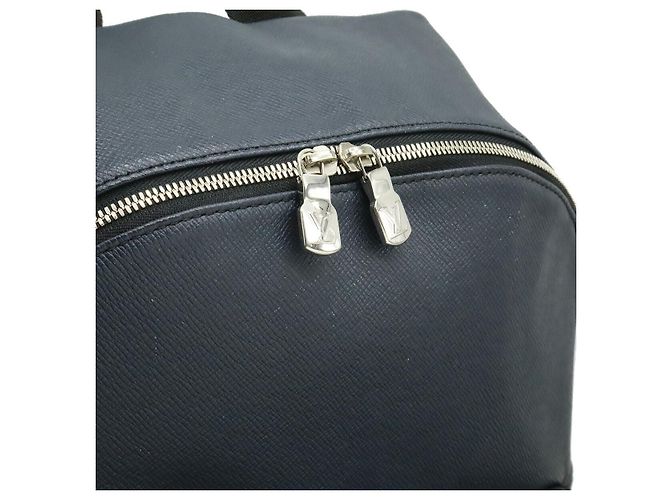 Zaino Louis Vuitton Discovery Taiga Blu - vista 6