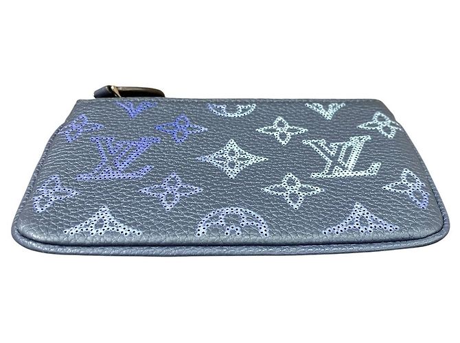 Louis Vuitton Mahina Leather Coin Case Blue - view 9