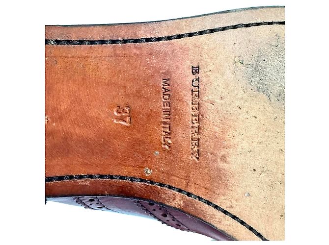 Brogues con lacci Burberry in pelle bordeaux Rosso Bordò - vista 9