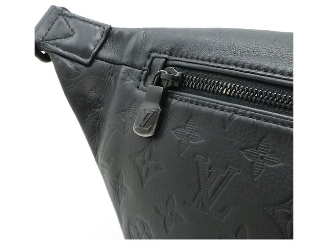 Marsupio Louis Vuitton Discovery Monogram Shadow Nero - vista 6