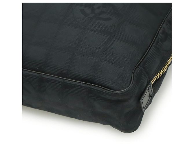 Timeless Chanel New Travel Line Valigetta in Nylon Jacquard Nero - vista 3