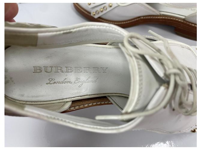 Zapatos Oxford de cuero blanco con flecos y tachuelas Burberry - vista 10