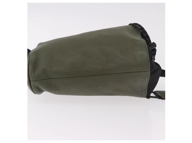 Borsa a tracolla Louis Vuitton Chalk Sling Monogram Shadow in pelle Verde - vista 3
