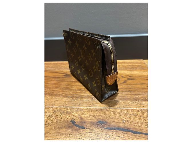 Louis Vuitton Monogram Toiletry 19 Marrone Monogramma - vista 3