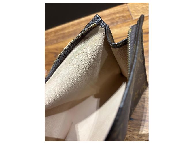 Louis Vuitton Monogram Toiletry 19 Marrone Monogramma - vista 5