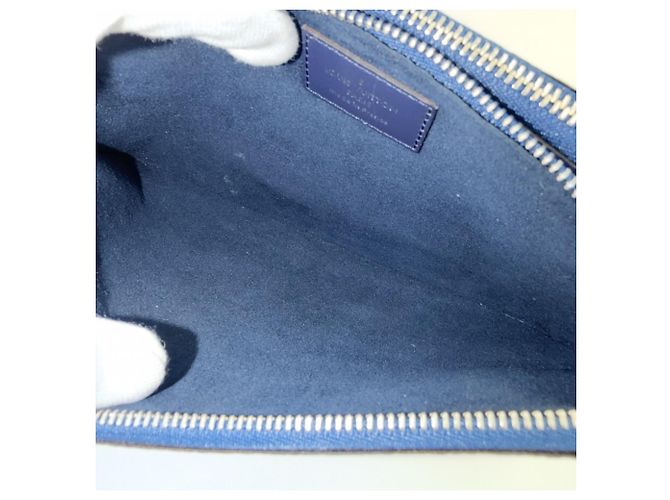 Pochette Escale Monogram Giant LV da uomo Louis Vuitton Blu - vista 4