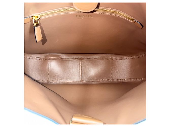 Borsa a tracolla in pelle marrone Prada - vista 4