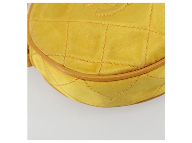 CHANEL Matelasse Shoulder Bag Satin Yellow Gold CC Auth 189501A D'oro Giallo - vista 11
