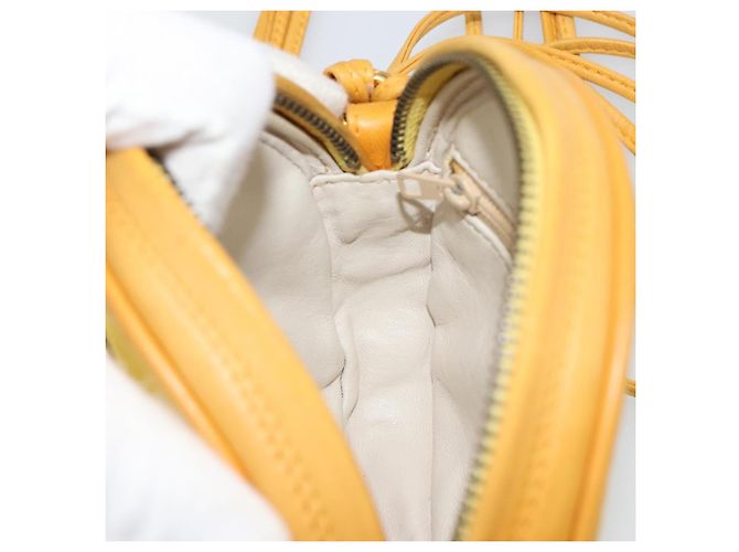 CHANEL Matelasse Shoulder Bag Satin Yellow Gold CC Auth 189501A D'oro Giallo - vista 18