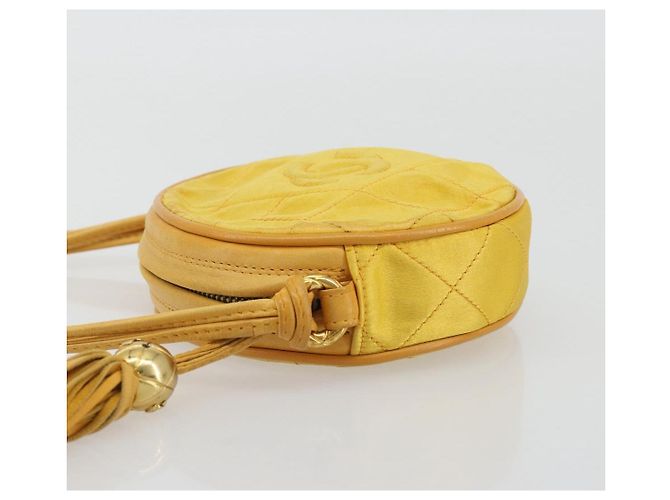 CHANEL Matelasse Shoulder Bag Satin Yellow Gold CC Auth 189501A D'oro Giallo - vista 5