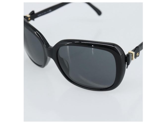 Occhiali da sole CHANEL in plastica nero e oro CC Auth bs35959 D'oro - vista 9
