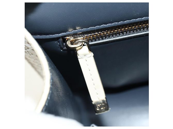 Borsa a tracolla Montaigne Christian Dior in pelle vernice beige oro Auth ar13976V D'oro - vista 24