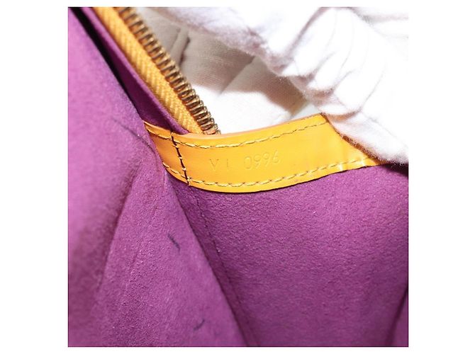 LOUIS VUITTON Epi Lussac Borsa a Spalla Gialla M52289 LV Auth bs35736 Giallo - vista 12