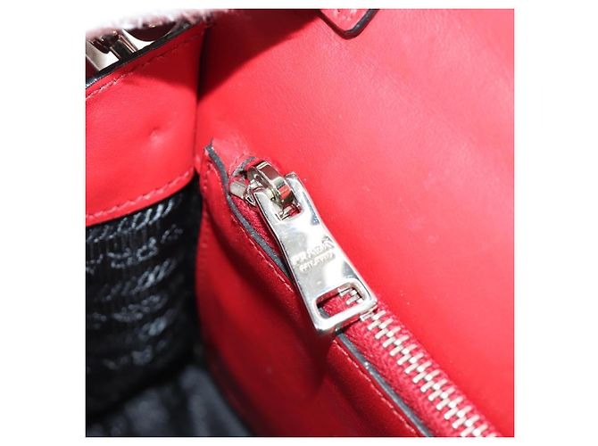 Borsa a tracolla PRADA Comic Electra in pelle rossa e argento Auth BA13728V Rosso - vista 26