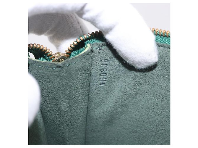 LOUIS VUITTON Epi Pochette Accessoires Pouch Green M52984 LV Auth BA13285 - view 12