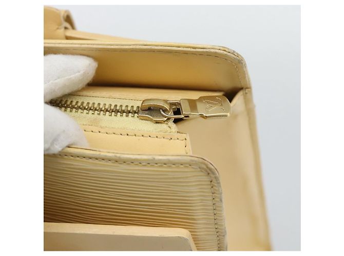 LOUIS VUITTON Epi Croisette GM Tote Bag Vanilla M5250A LV Auth ka5006 - vista 14