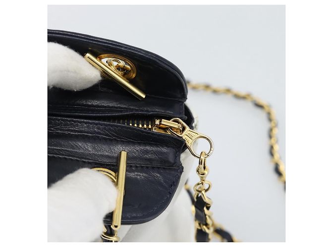CHANEL Matelasse Chain Shoulder Bag Leather White Gold CC Auth mr2545V Bianco D'oro - vista 14