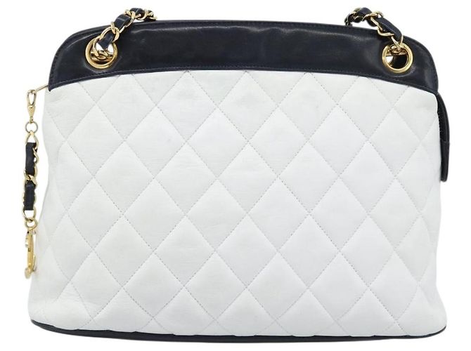 CHANEL Matelasse Chain Shoulder Bag Leather White Gold CC Auth mr2545V Bianco D'oro - vista 2