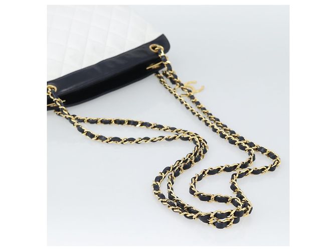 CHANEL Matelasse Chain Shoulder Bag Leather White Gold CC Auth mr2545V Bianco D'oro - vista 7