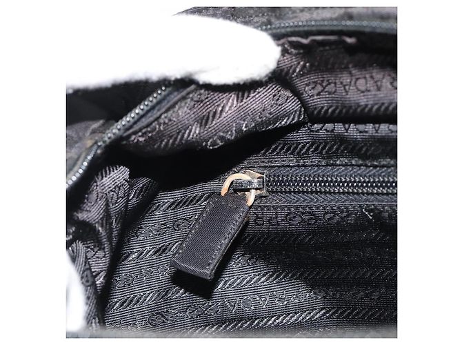 Bolso de mano PRADA Nylon Negro Plata Auth 188572 - vista 20