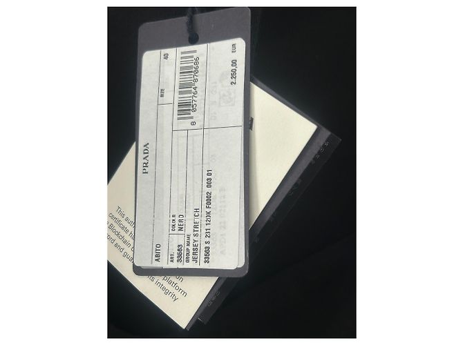 Prada Kleid Schwarz mit langen Ärmeln Größe 40 - Ansicht 5