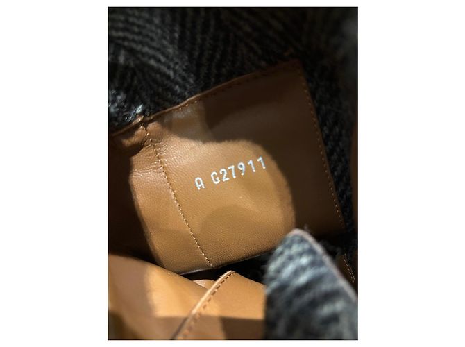 Botas de amarrar em couro marrom Chanel com punhos de tweed Cinza - vista 4