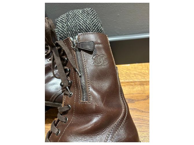 Botas de amarrar em couro marrom Chanel com punhos de tweed Cinza - vista 7