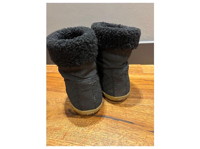Stivali Chanel in pelle nera foderati in shearling Taglia 37 Nero - vista 6