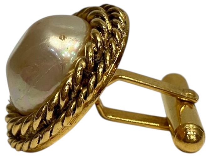 Chanel Gold-Plated Cufflinks Golden - view 7