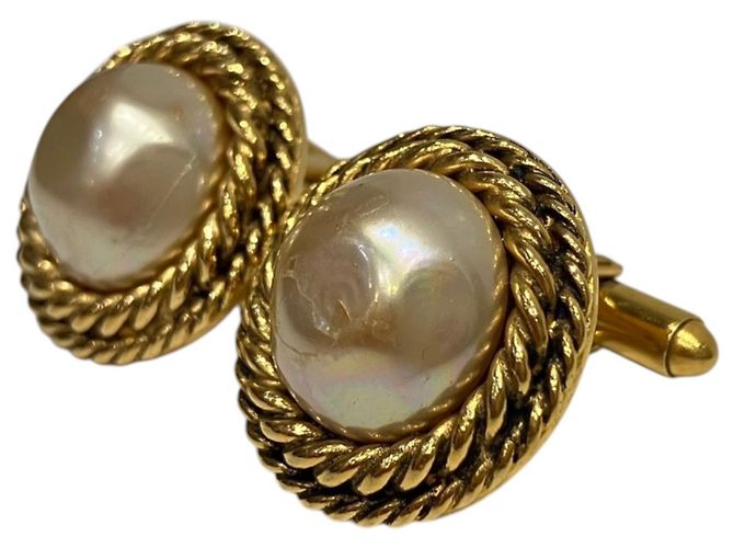 Chanel Gold-Plated Cufflinks Golden - view 8