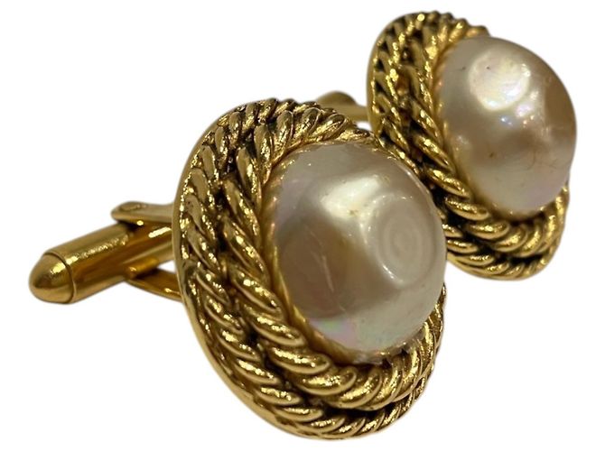 Chanel Gold-Plated Cufflinks Golden - view 9