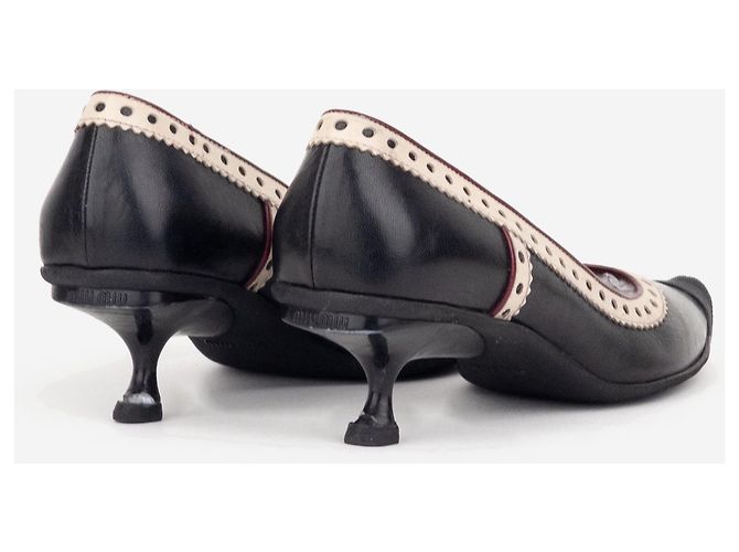 Escarpines Miu Miu SS99 con puntera de goma perforada y tacón kitten Negro - vista 2
