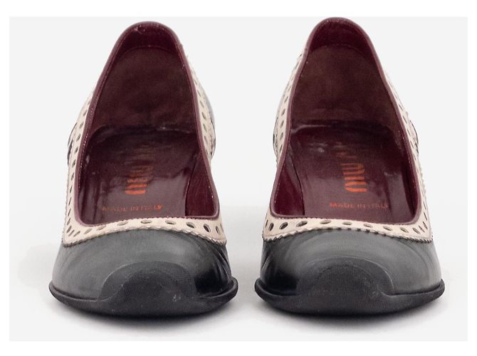 Escarpines Miu Miu SS99 con puntera de goma perforada y tacón kitten Negro - vista 3