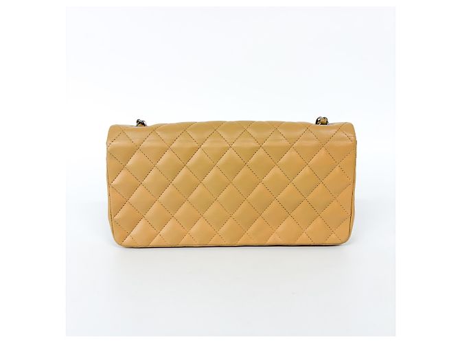 Chanel East West Classic Flap Clutch Quilted Caviar medium Beige - vista 2