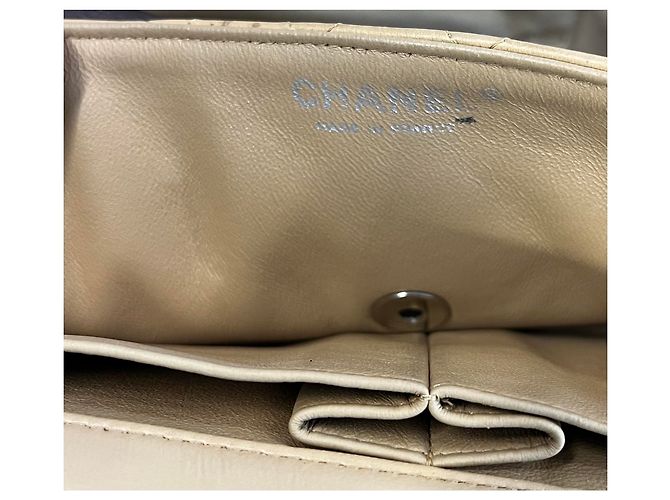 Chanel East West Classic Flap Clutch Quilted Caviar medium Beige - vista 6