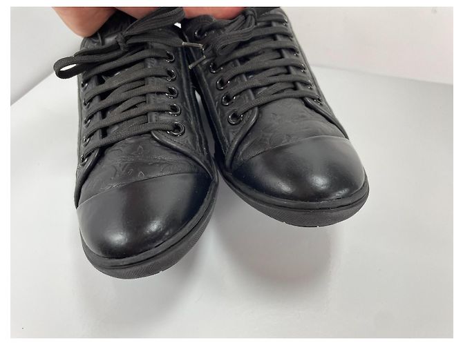 Sneaker in pelle con monogramma in rilievo Louis Vuitton Nero - vista 4