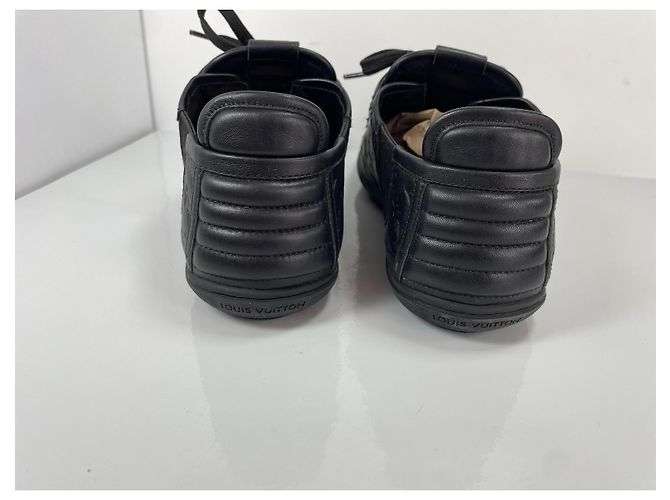 Sneaker in pelle con monogramma in rilievo Louis Vuitton Nero - vista 7