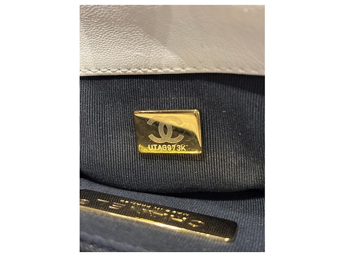 Bolsa Chanel 19 em pele de cordeiro branca com ferragens de dois tons Branco - vista 3