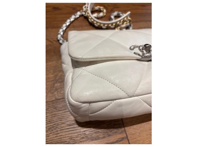 Bolsa Chanel 19 em pele de cordeiro branca com ferragens de dois tons Branco - vista 8