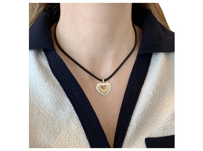 Pendente Poiray "Coeur Secret" in oro bicolore e diamanti. - vista 6